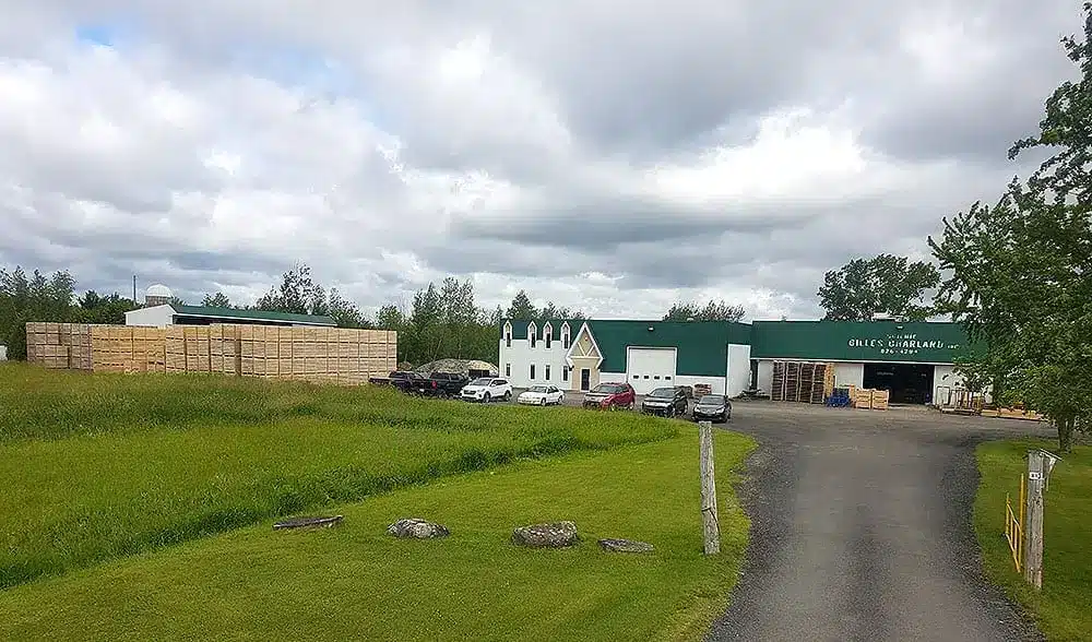 GCharland Boite transport fruit legumes poutre bois escaliers rive-sud bois allumage monteregie quebec